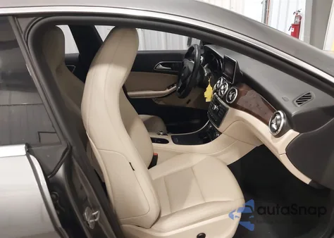 2014 Mercedes-Benz Cla 250 z USA, uszkodzony, nr VIN WDDSJ4EB7EN027641